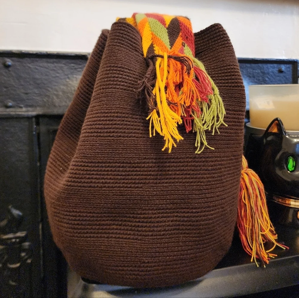 Hand Knit Wiven Brown Orange Buckwt Crossbody Bag - Picture 6 of 13